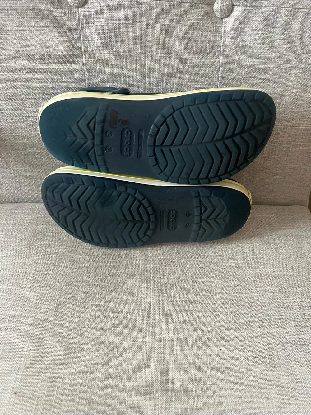 CROCS Crocband Navy Clogs w/strap, men’s 10, lightweight casual